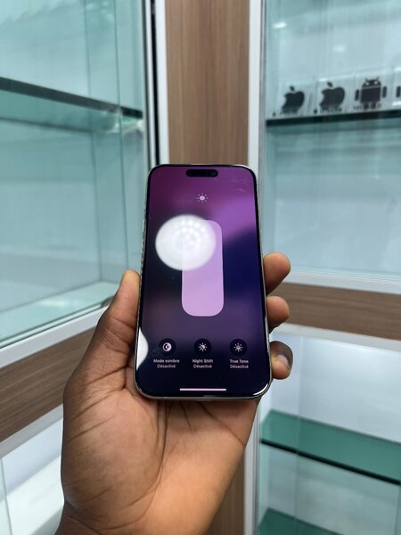 iPhone 15 pro 256G sans Face ID