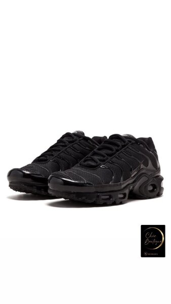 Basket Nike Tn avec carton