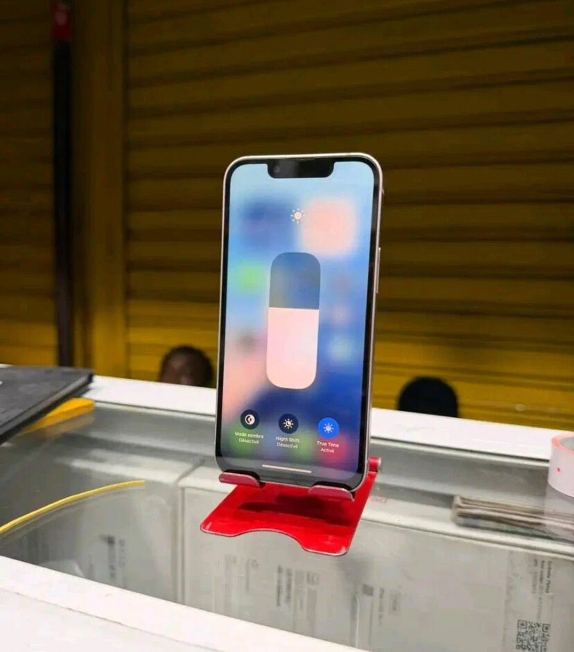 Smartphone moderne avec support