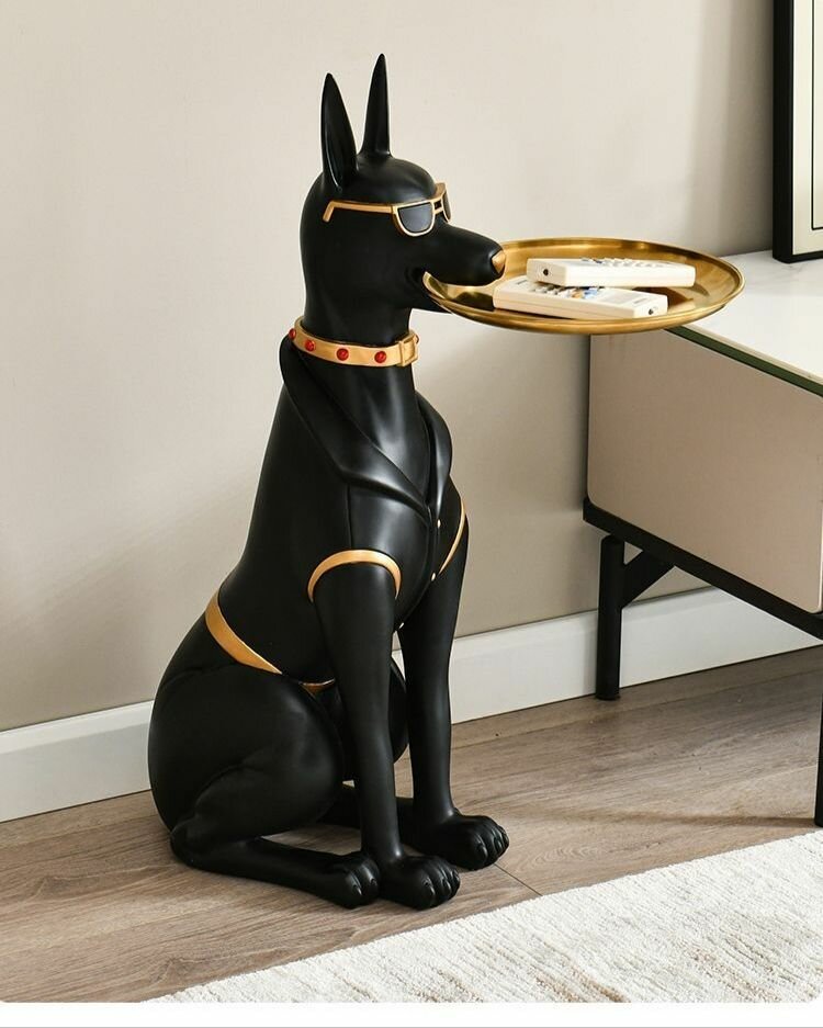 Собаку с подносом