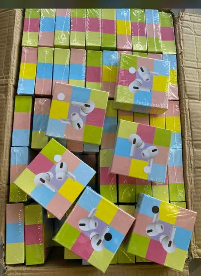 Ear pods, Bluetooth headset