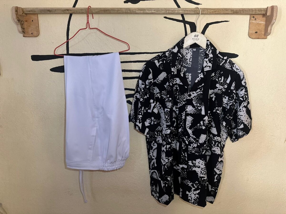 Ensemble chemise et shorts colorés