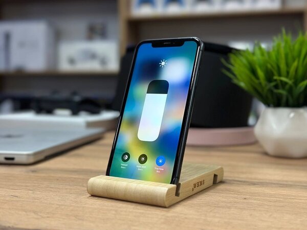 IPHONE 11 64GB - GOOD BATTERY HEALTH