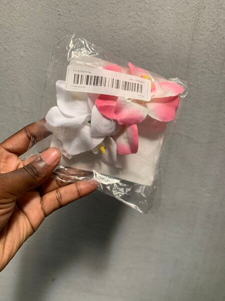 Fleurs Artificielles Élégantes