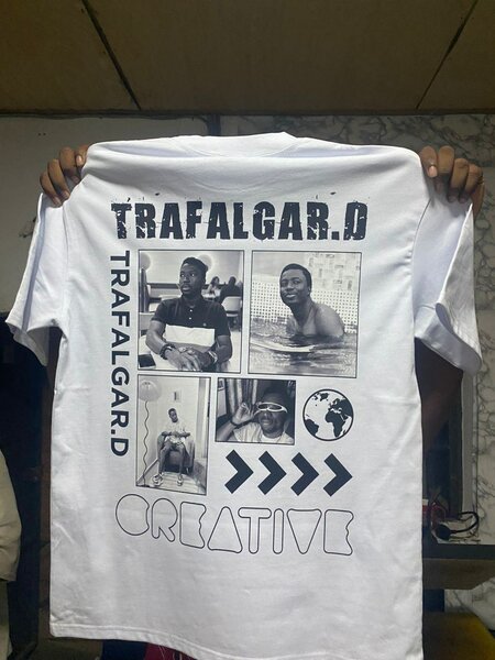 T-shirt créatif personnalisable