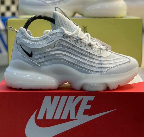Baskets Nike Air Blanches