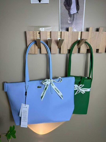 Sacs cabas élégants Lacoste