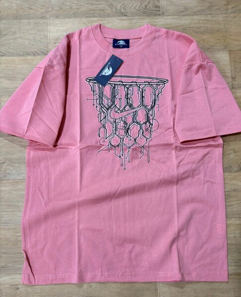 T-shirt rose graphique