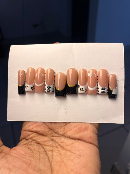 Ongles Press-On Art Design