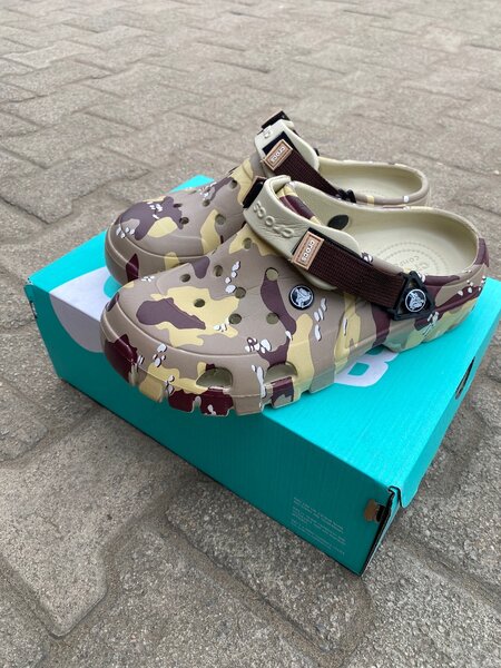 Crocs , camoufle