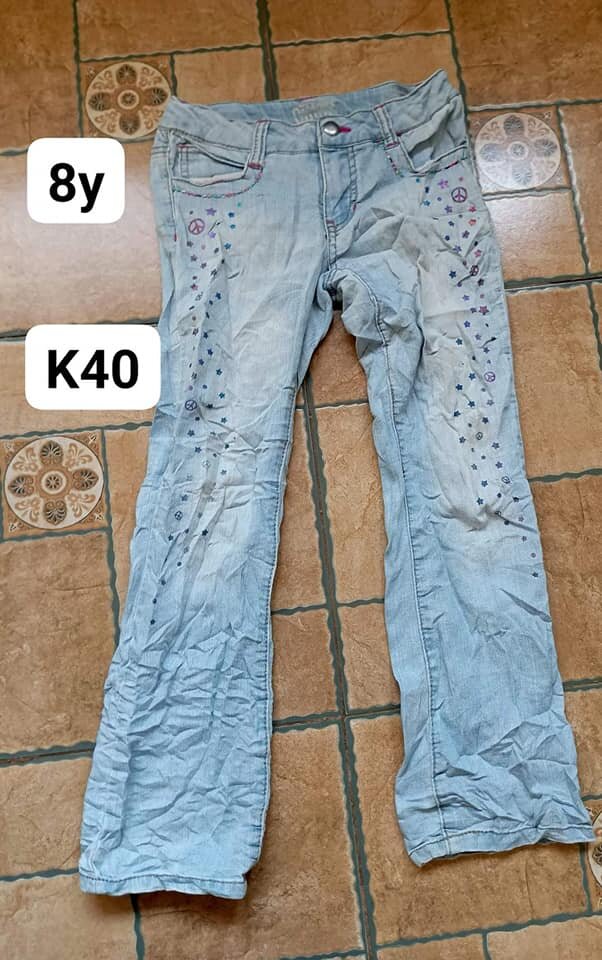 straight light jeans with stars