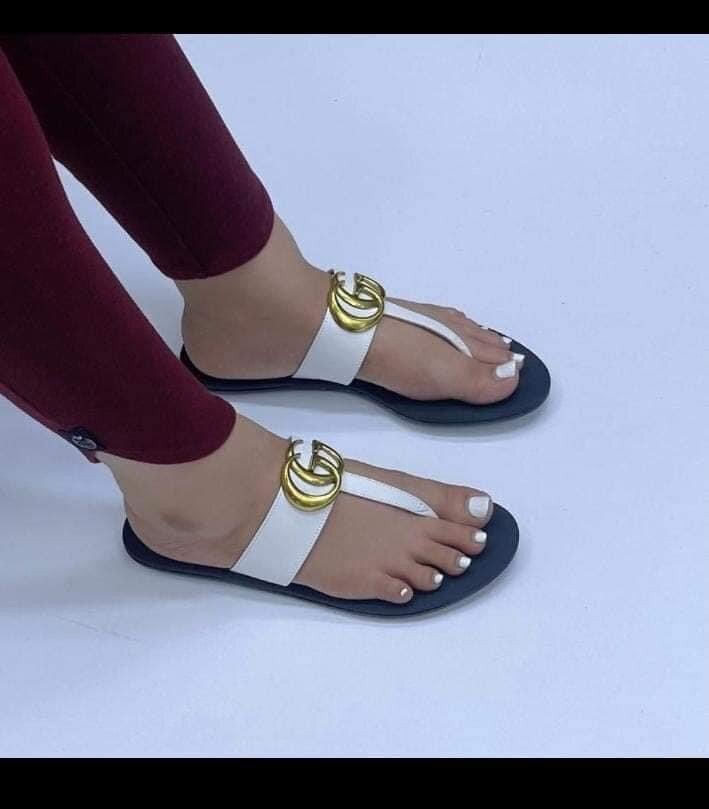 Gucci slippers