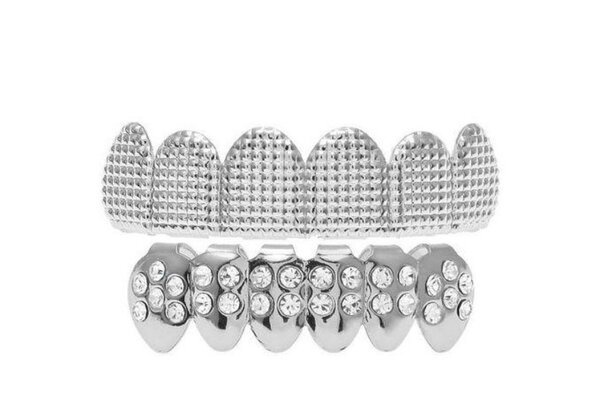 Grillz dentaires en strass