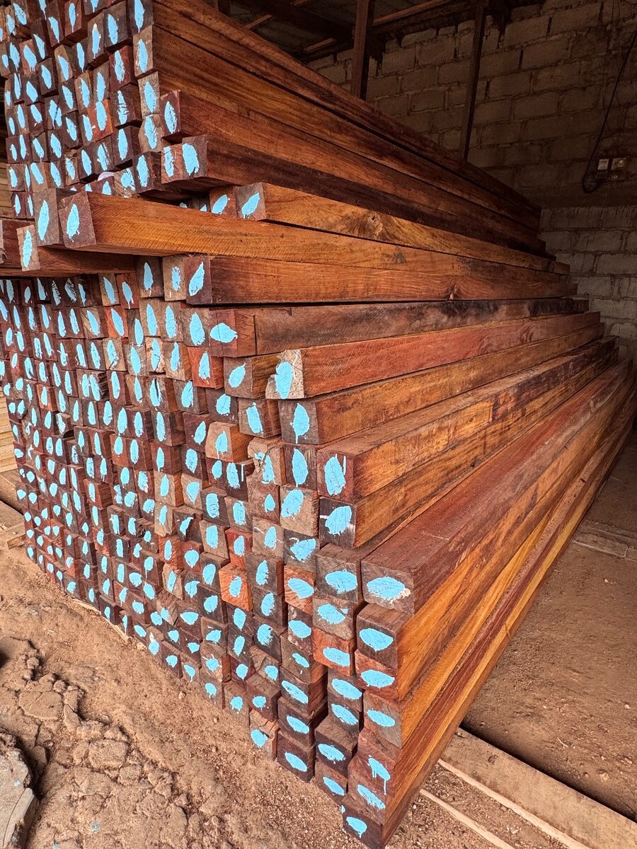4x4 HARDWOOD ( 15ft / 100mm x 100mm )