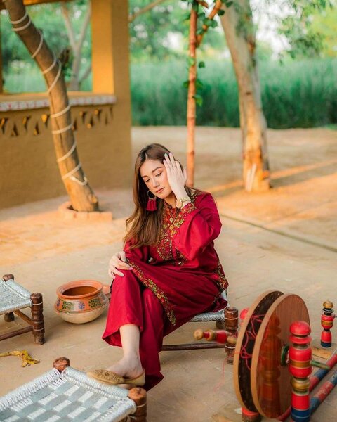 Sale sale Ramzan sale 2 pcs women's Stitched suit