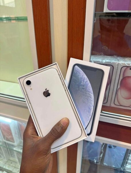 Apple iPhone XR