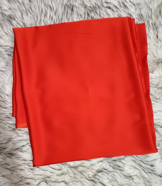 Tissu en soie unicolore