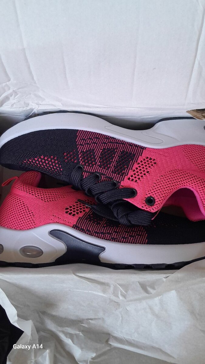 Ladies Fashionable Sneakers