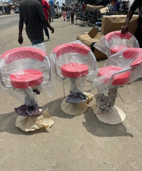 Tabourets de bar pivotants rouges