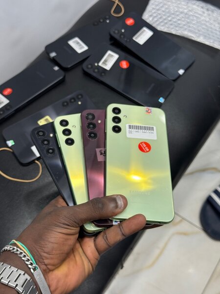 Samsung A24