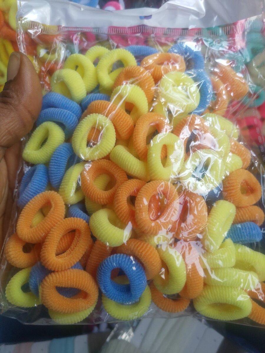 Élastiques cheveux colorés