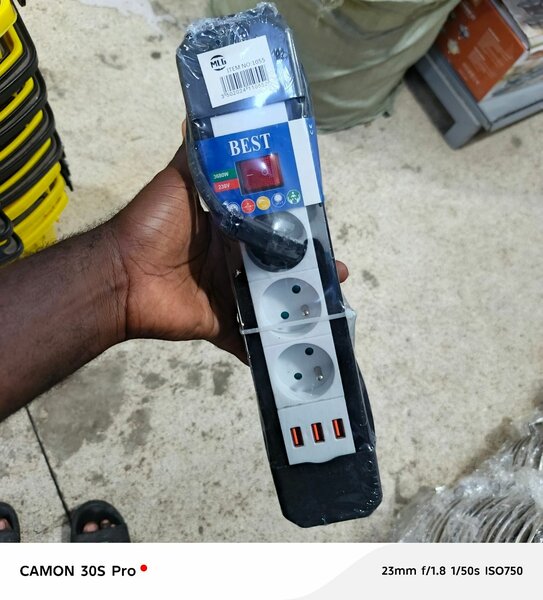 Multiprise USB avec interrupteur