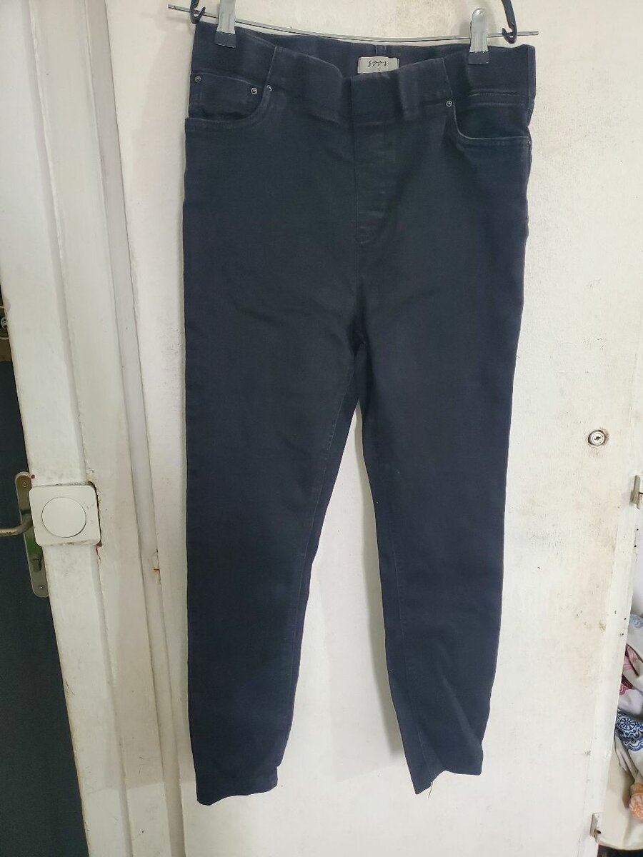 Pantalons noirs élégants en cuir