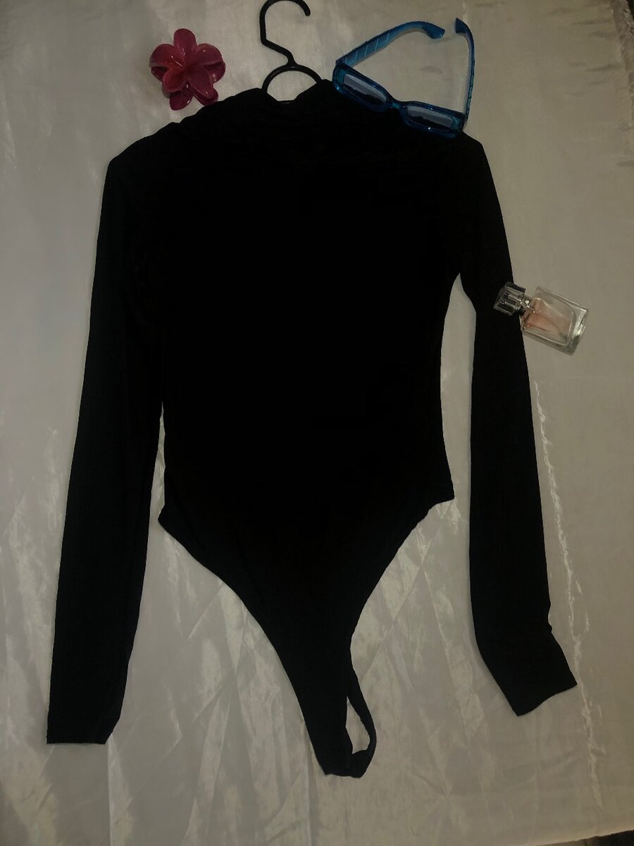 Body noir manches longues