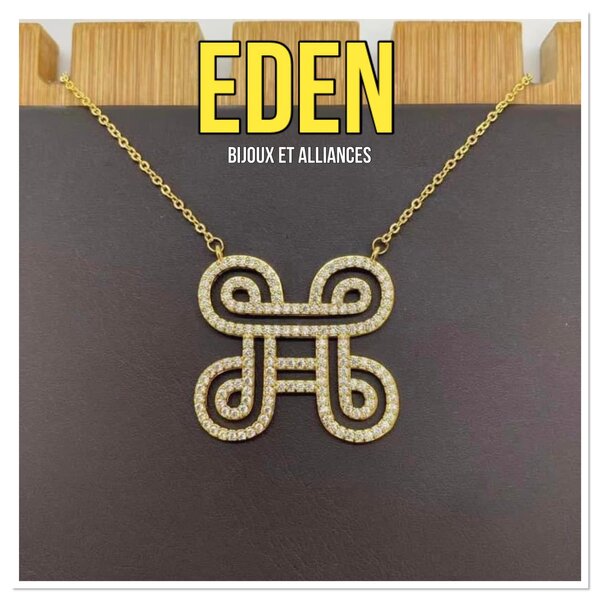 Chaîne avec pendentif, symboles africains, plaqué or.