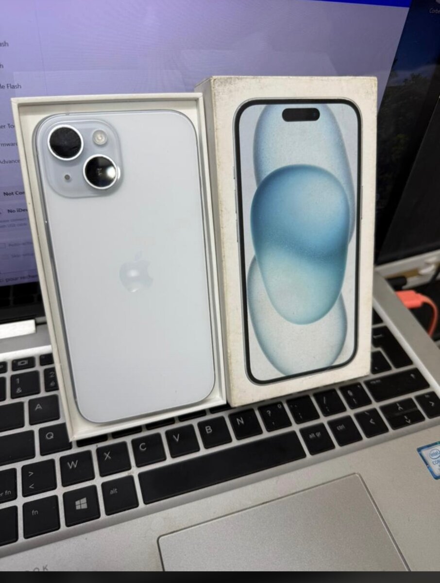 iPhone 15 simple 128Go