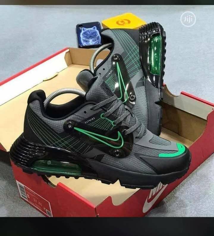 Sneakers colorés pour hommes