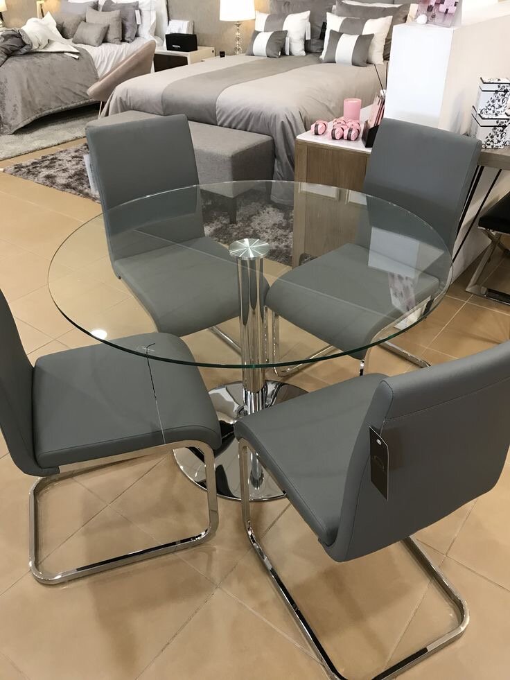 Table à manger en verre moderne