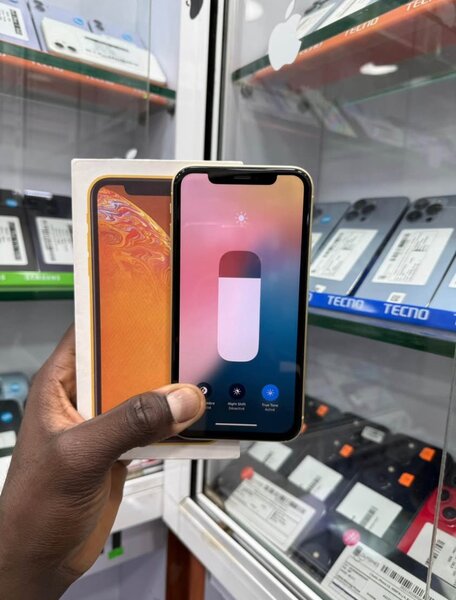 iPhone XR 64GB Jaune