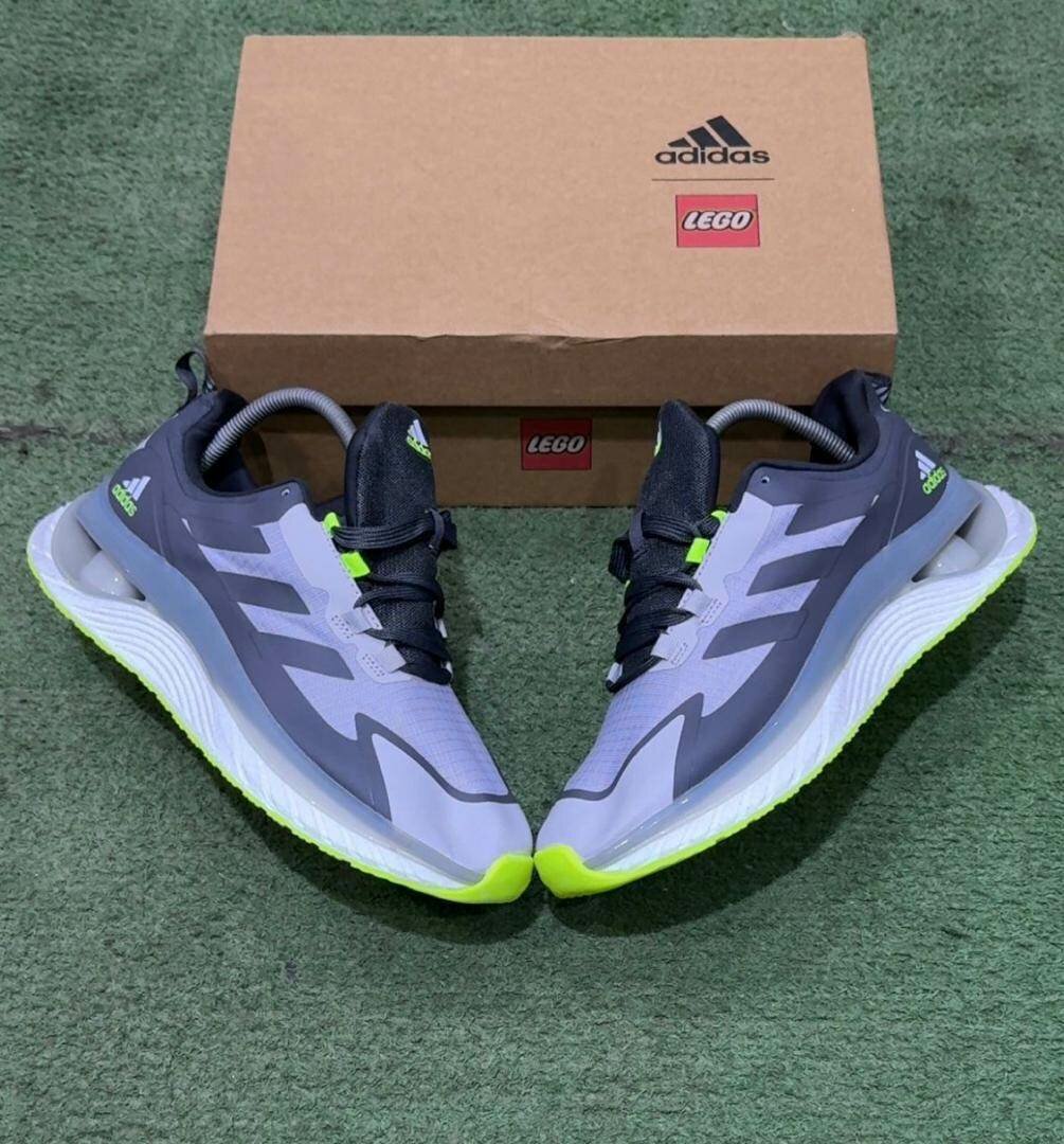 Baskets LEGO Adidas Édition Limitée