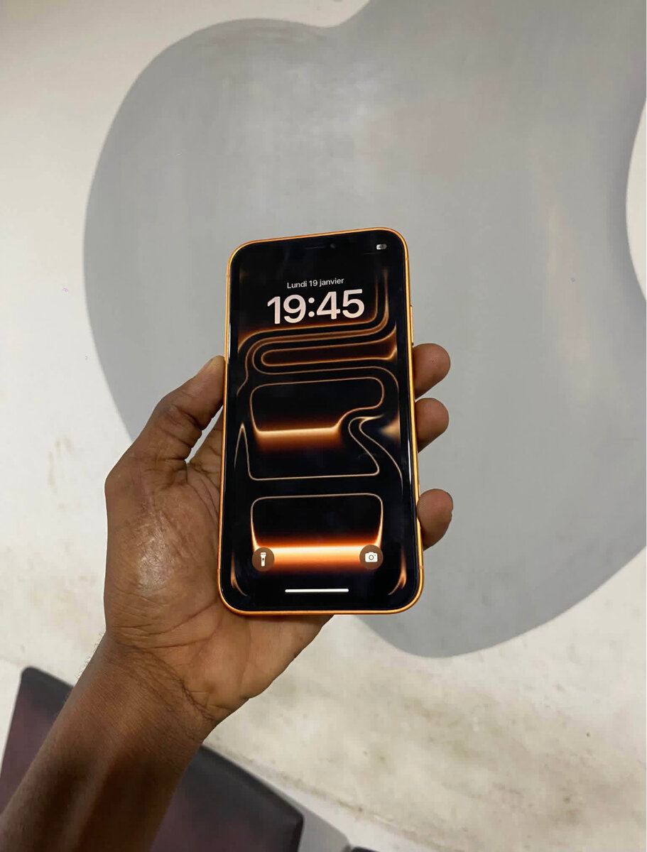 iPhone 17 pro 128 Go Orange