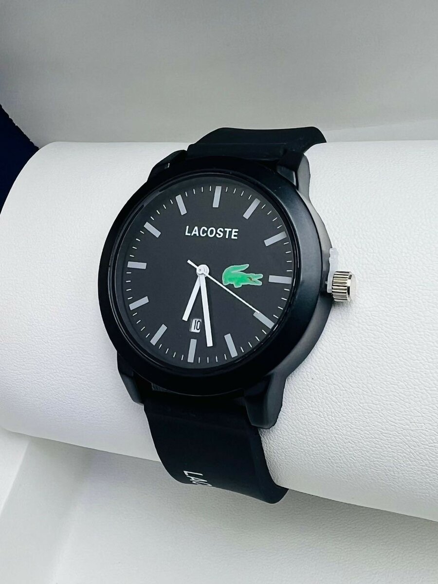 Montres lacoste