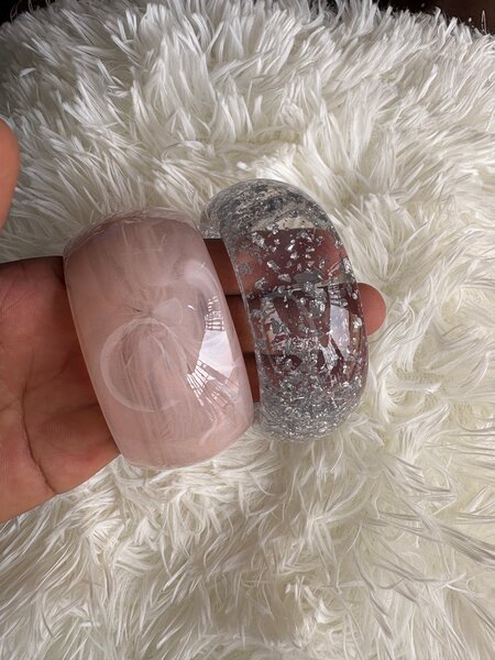 Bracelets en résine 1 à 2000f