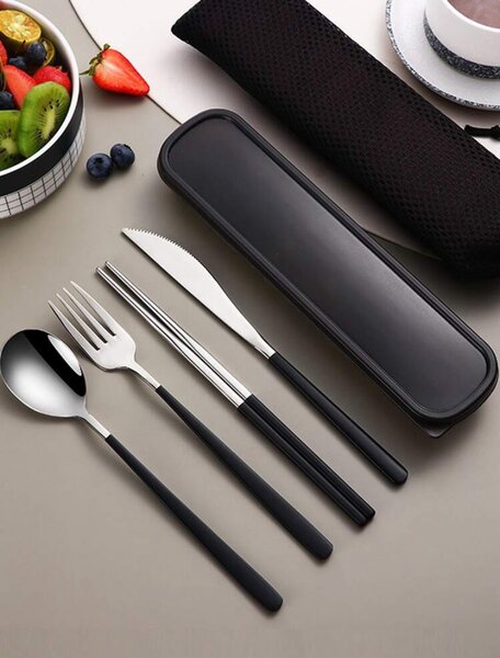 Couvert de 4 éléments