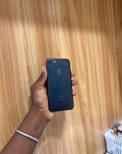 iPhone 8 Noir 64 Go