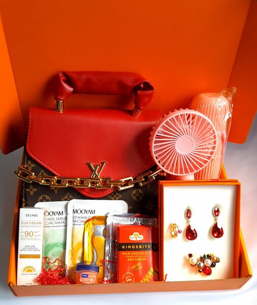 Beautiful Vals Gift  or Birthday Gift for Wifee or bae