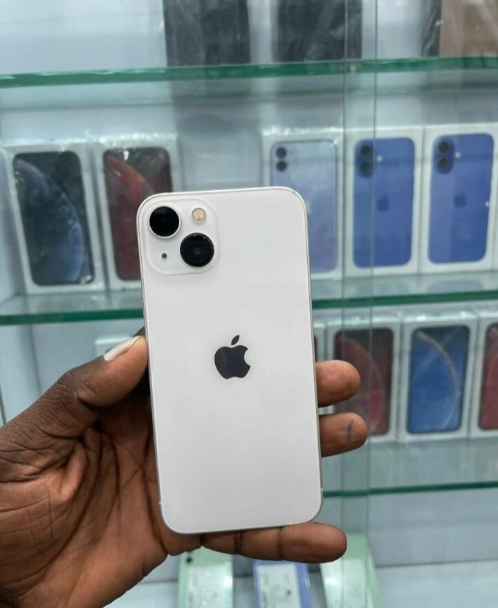 iPhone 13 Blanc 128GB Débloqué