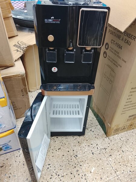 Refroidisseur d'eau moderne