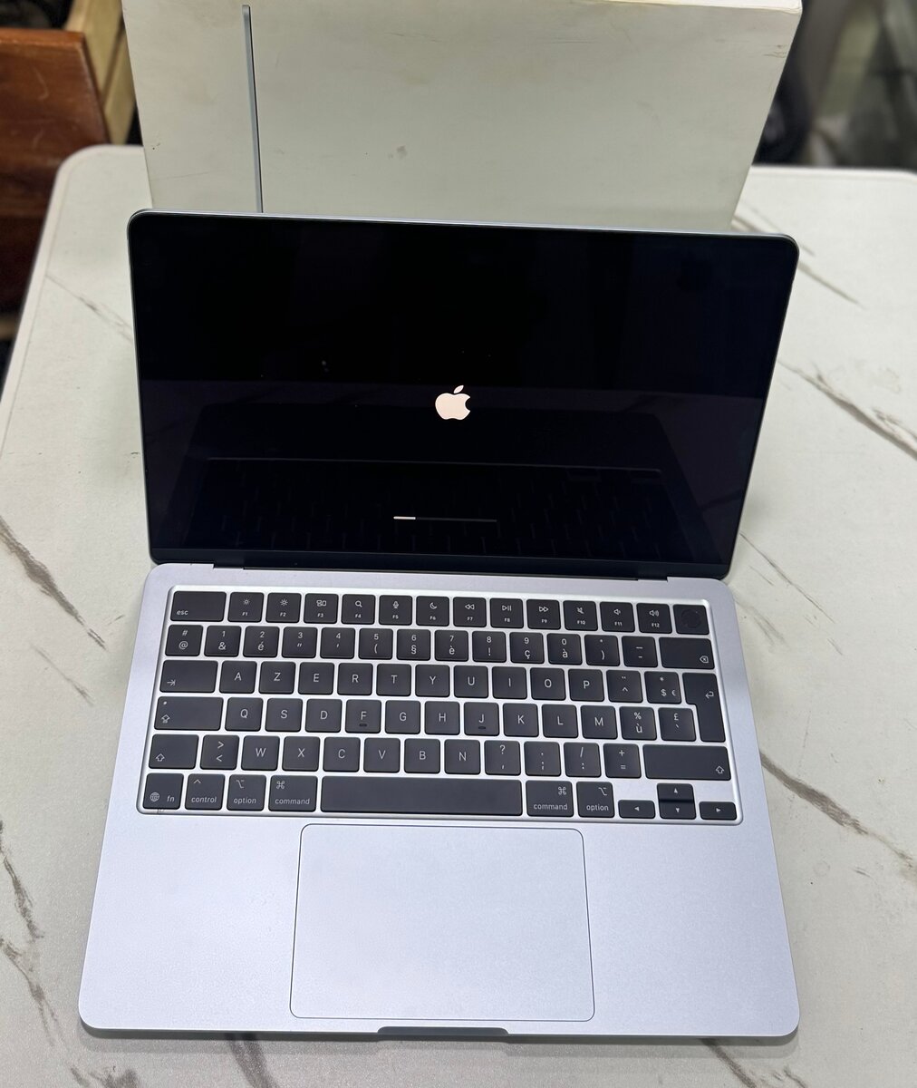 macbook air m4 2025