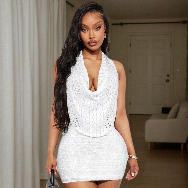 Robe dos nu pailletée glamour