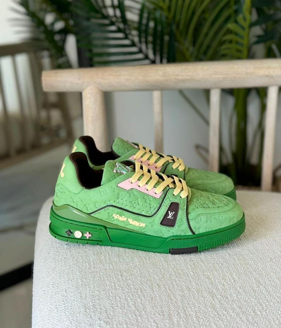 LOUIS VUITTON SNEAKER