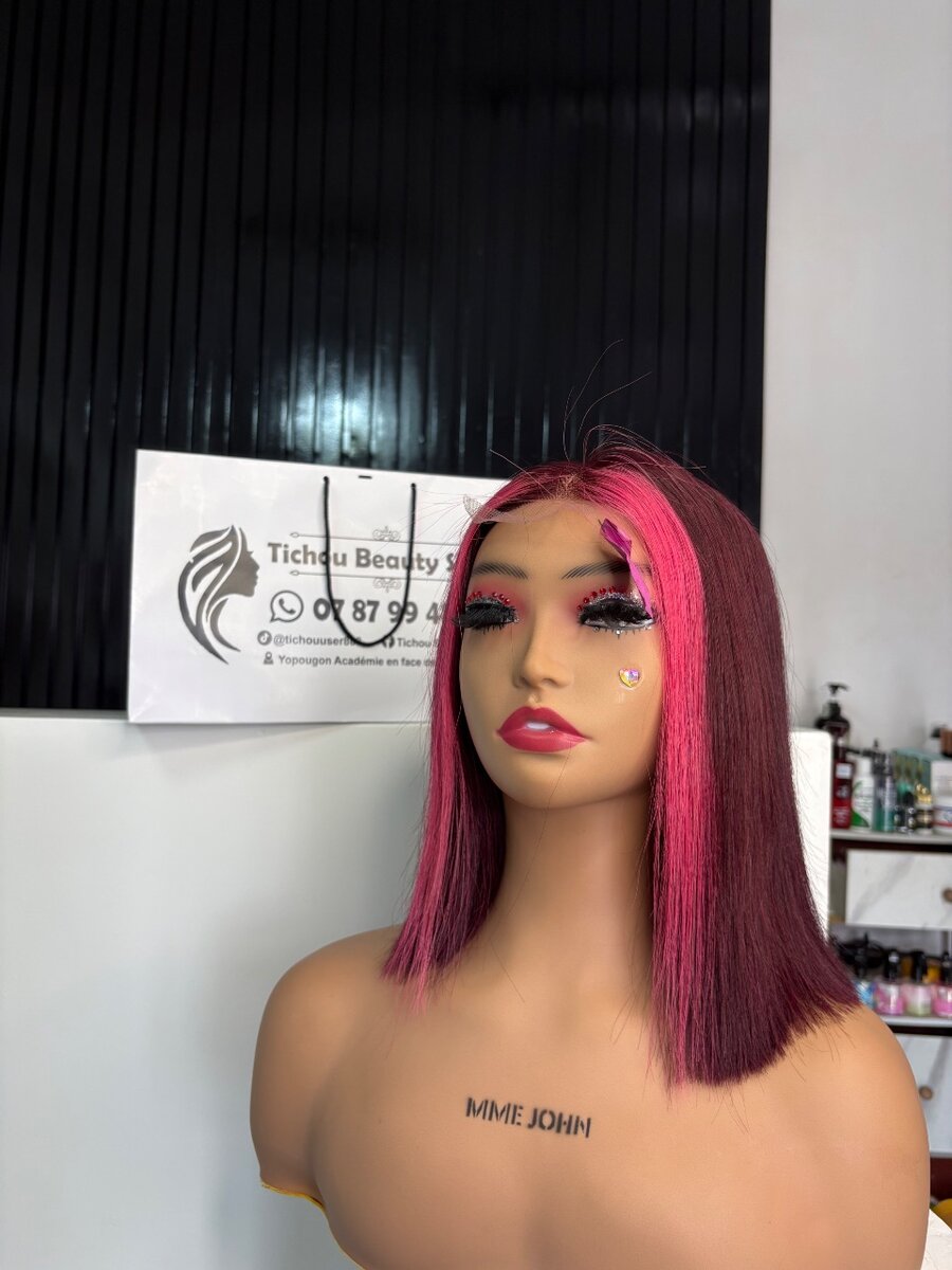 Perruque vietnamienne coloré