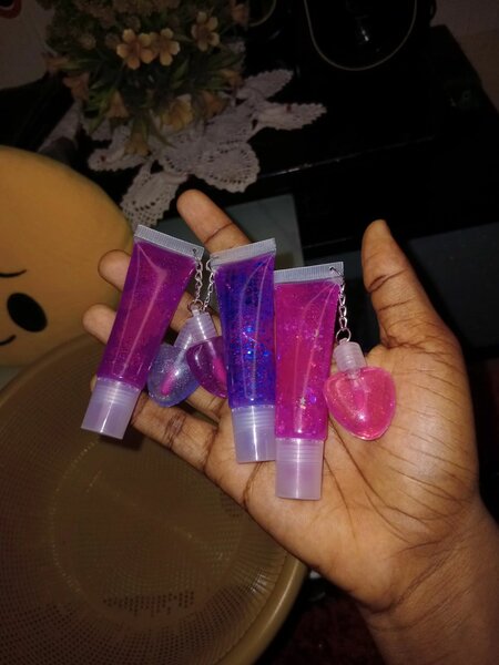 Gloss à lèvres parfumé fruité