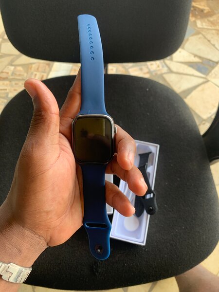 Montre connectée élégante s10+