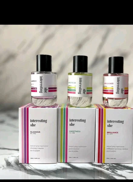 Parfum "Interesting She"