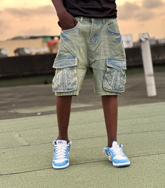 Short en jean avec poches cargo